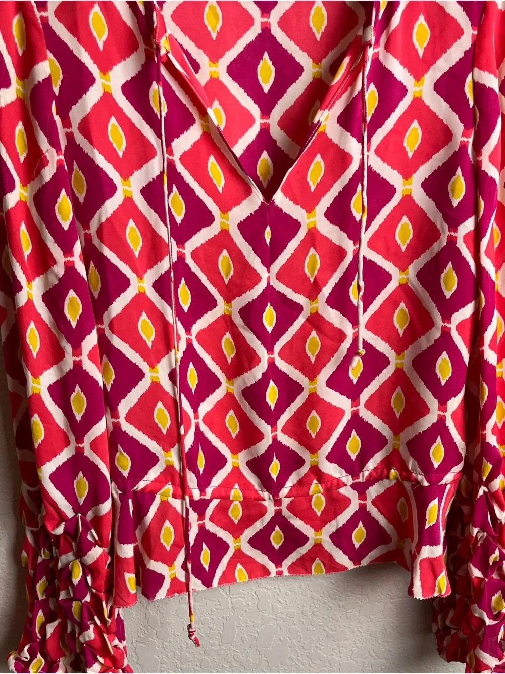 Tori Burch Top 6 100% Silk Blouse Pink Geometric Ikat Cinched Tie Cuff Sleeve
